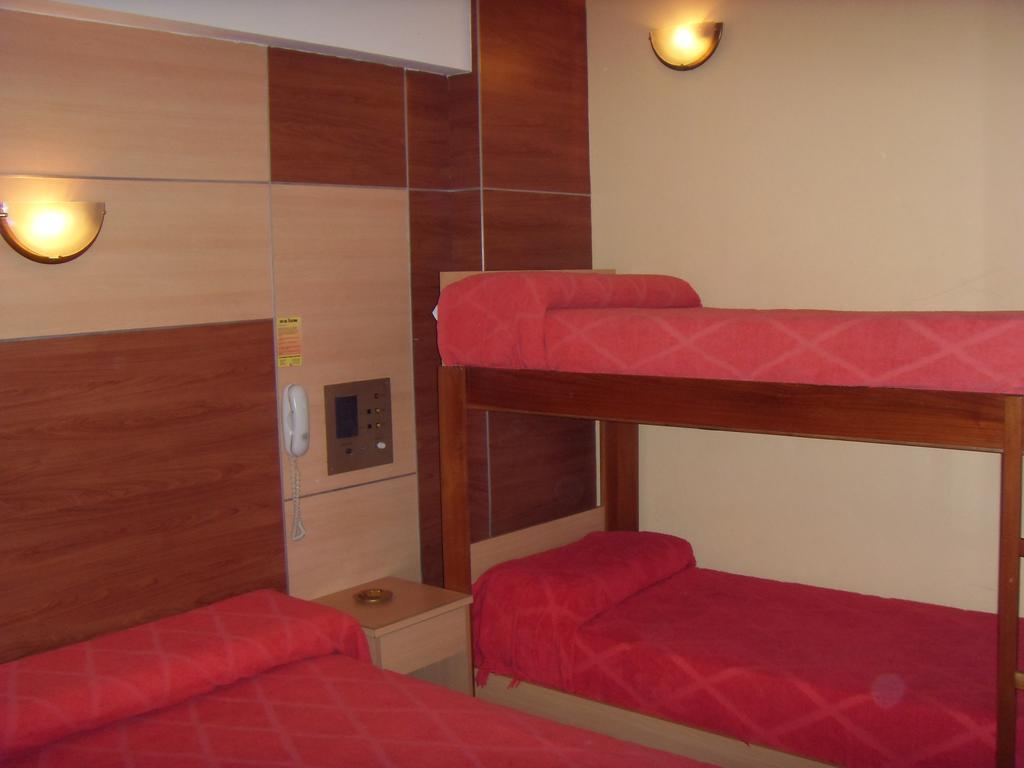 Hotel Embajador Rosario Zimmer foto