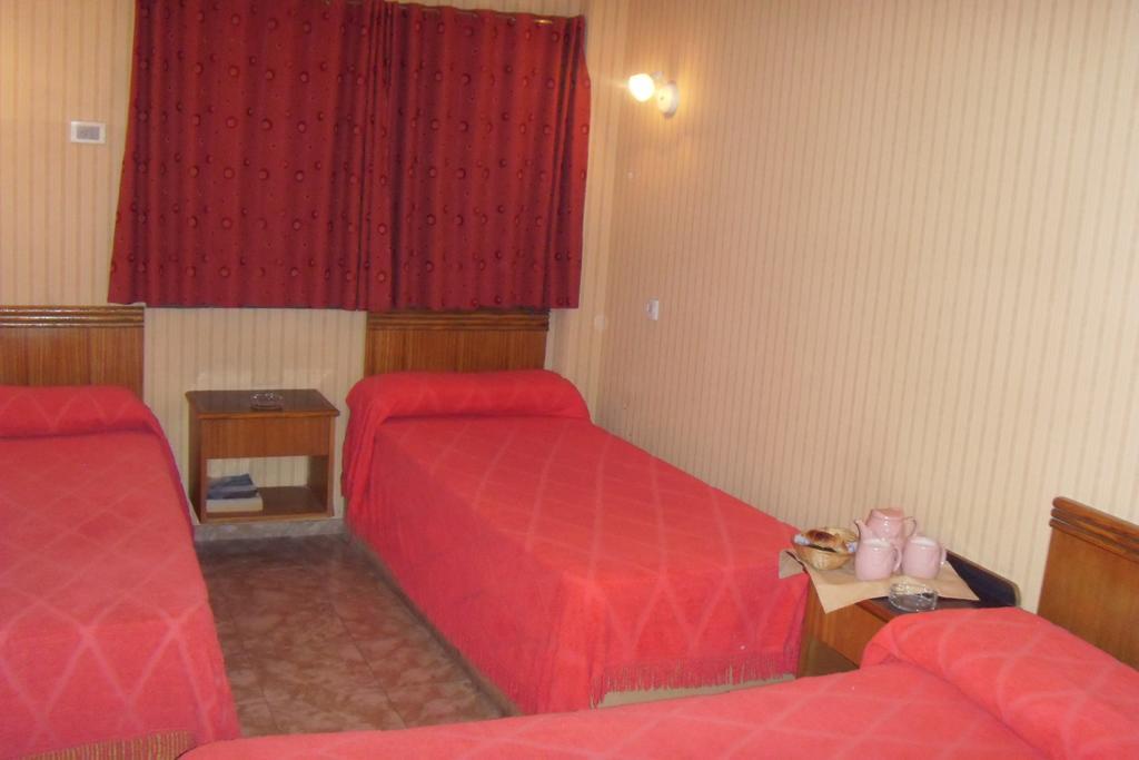 Hotel Embajador Rosario Zimmer foto