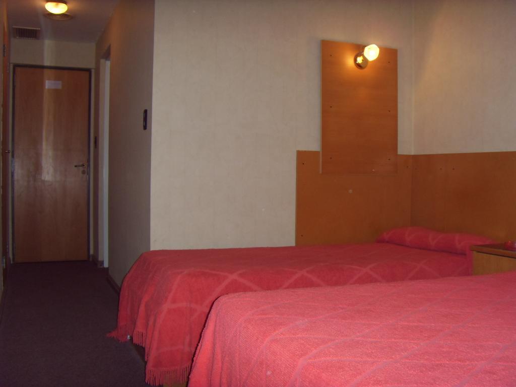 Hotel Embajador Rosario Zimmer foto