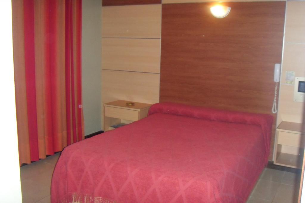 Hotel Embajador Rosario Zimmer foto
