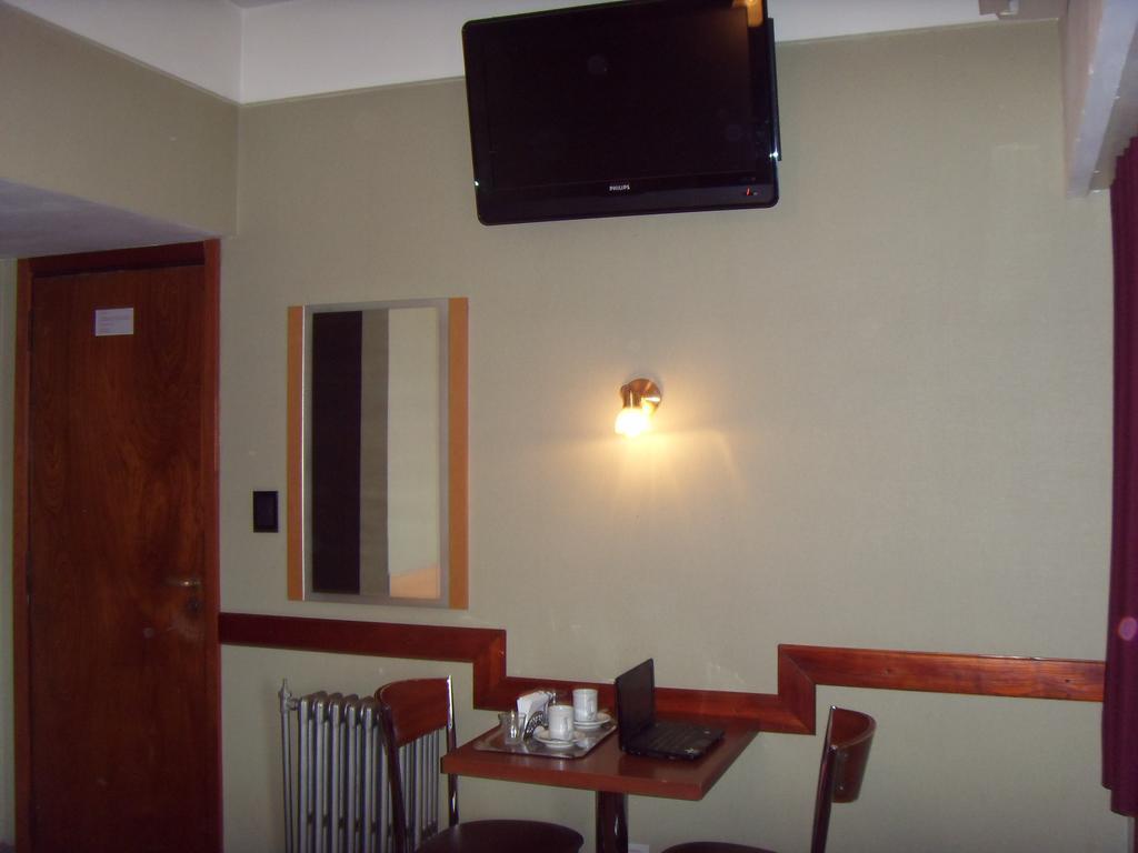 Hotel Embajador Rosario Zimmer foto