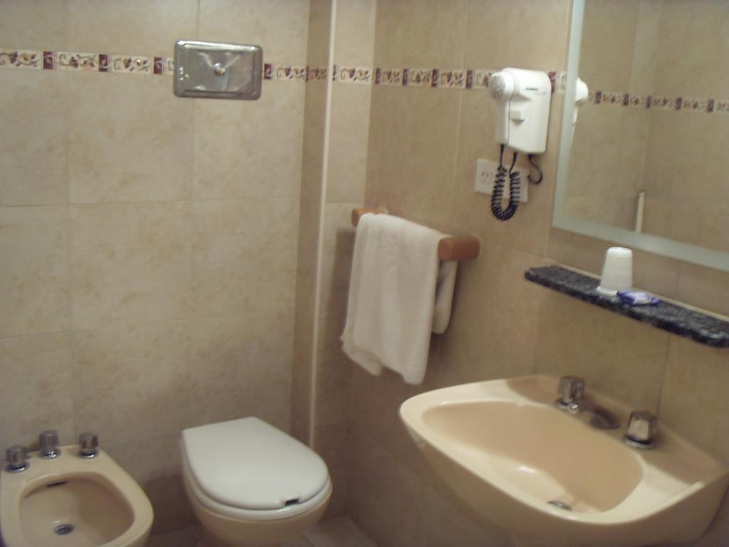 Hotel Embajador Rosario Zimmer foto